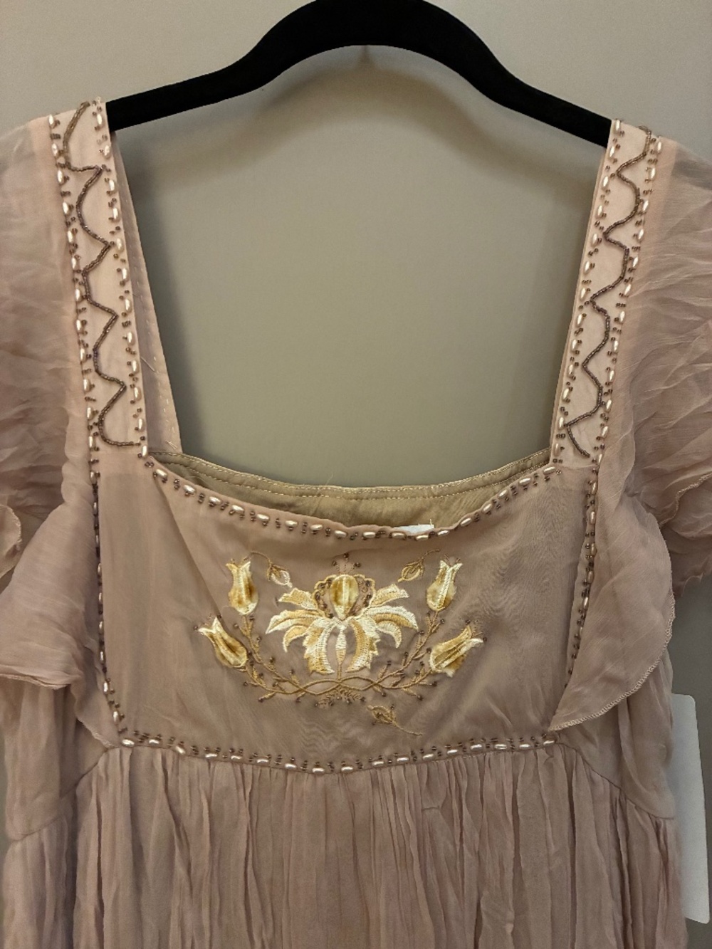 Aryeh Juniors L Romantic Boho Maxi Dress Gold Embroidered Crinkle Gauze Puff Sle